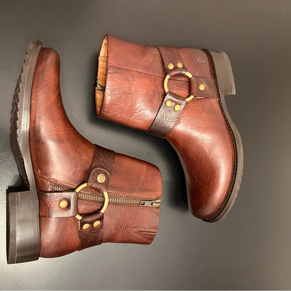 Frye Veronica Cognac Harness Short Boot Bootie 8.5 - Picture 5 of 7
